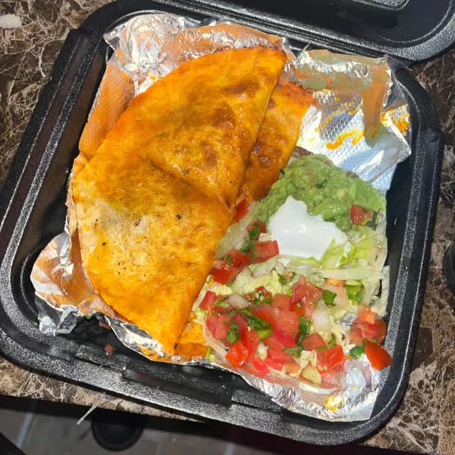Papas Quesabirrias.